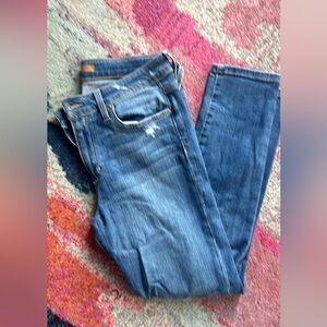 Joe’s Jeans flawless the icon mid rise skinny crop